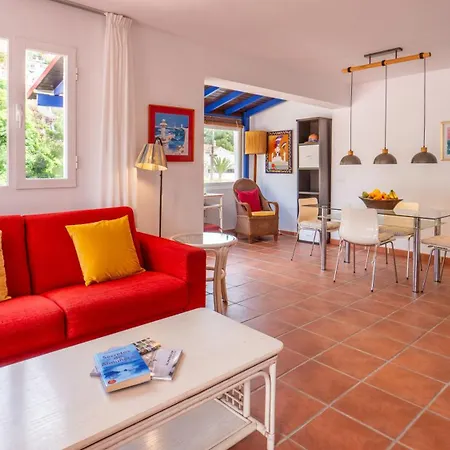 Апартаменты Lovely Rooftop La Palmera Azul *